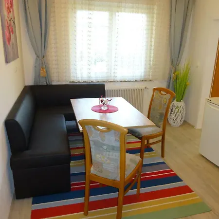 Fewo Apartment *